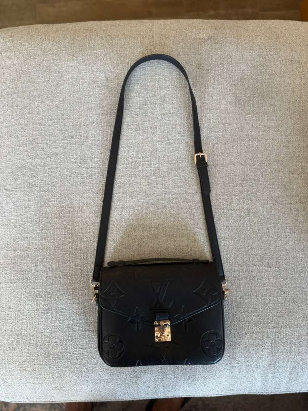 Louis Vuitton Black Monogram Empreinte Pochette with Gold Hardware - Picture 2 of 16
